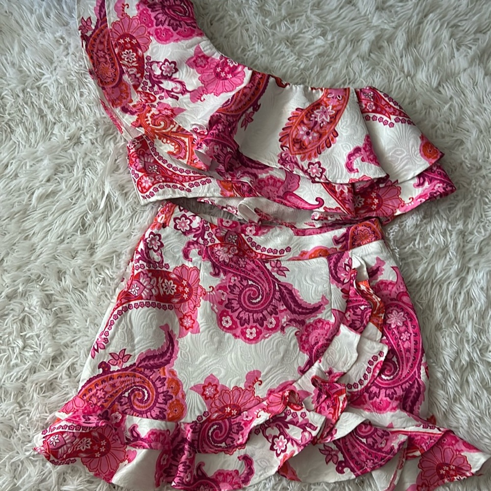 Gorgeous two piece set worn once